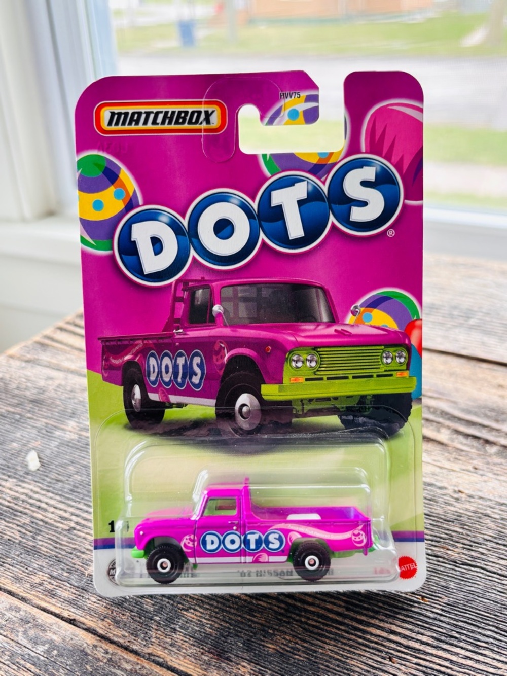 Matchbox DOTS 1971 Nissan Pickup Truck 1:64 Diecast Purple Green Unopened